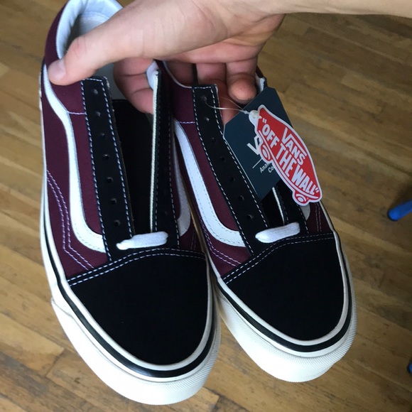 vans old skool black burgundy